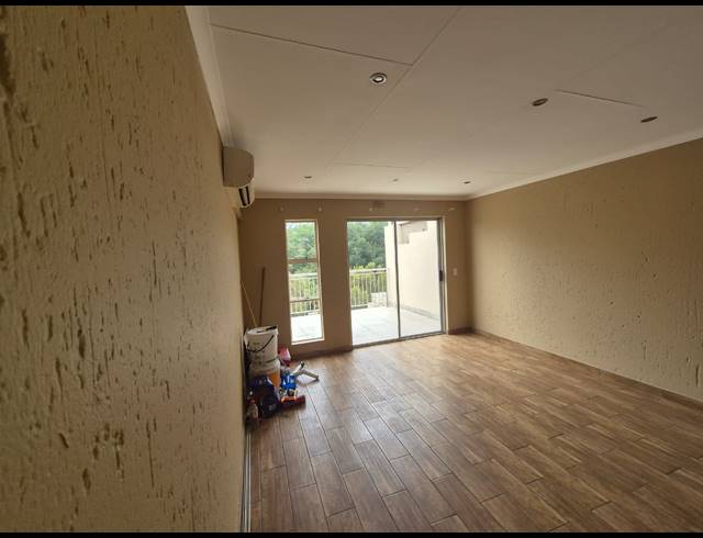 2 BEDROOM APARTMENT FOR SALE IN VANDERBIJLPARK SW 5